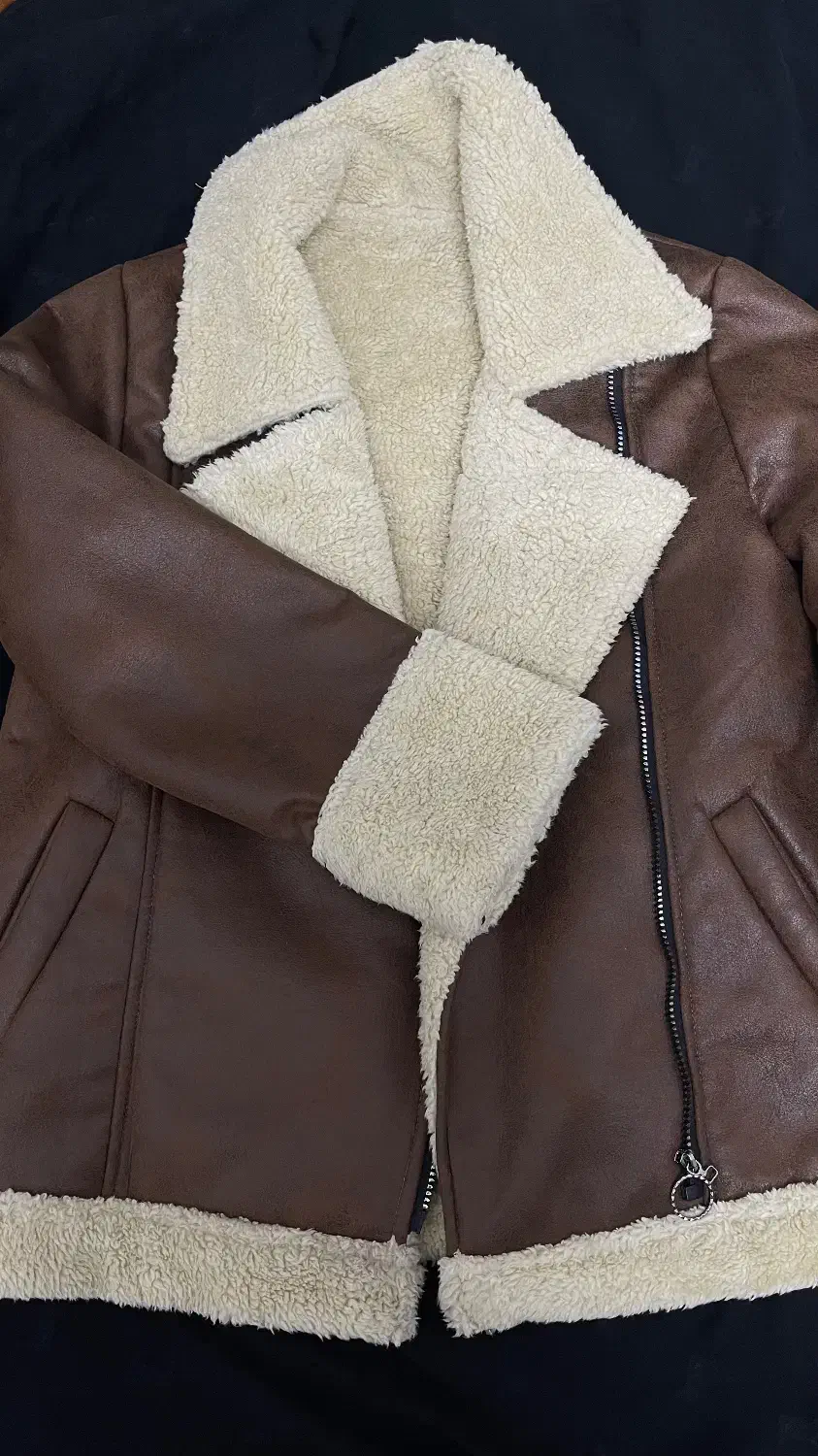 کت بوفالو قهوه ای|لباس|حمیدیا, |دیوار