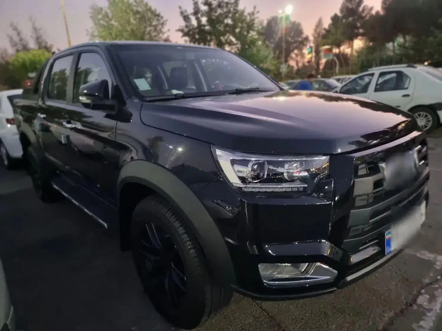 وانت ، kmc T8 مدل 1403 رنگ مشکی|خودرو سواری و وانت|تهران, خانی آباد نو شمالی|دیوار