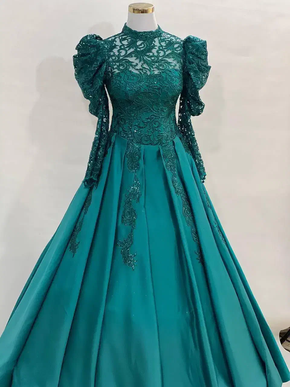 دوخت تخصصی انواع لباس مجلسی و عروس|خدمات پیشه و مهارت|نظرآباد, نظرآباد|دیوار