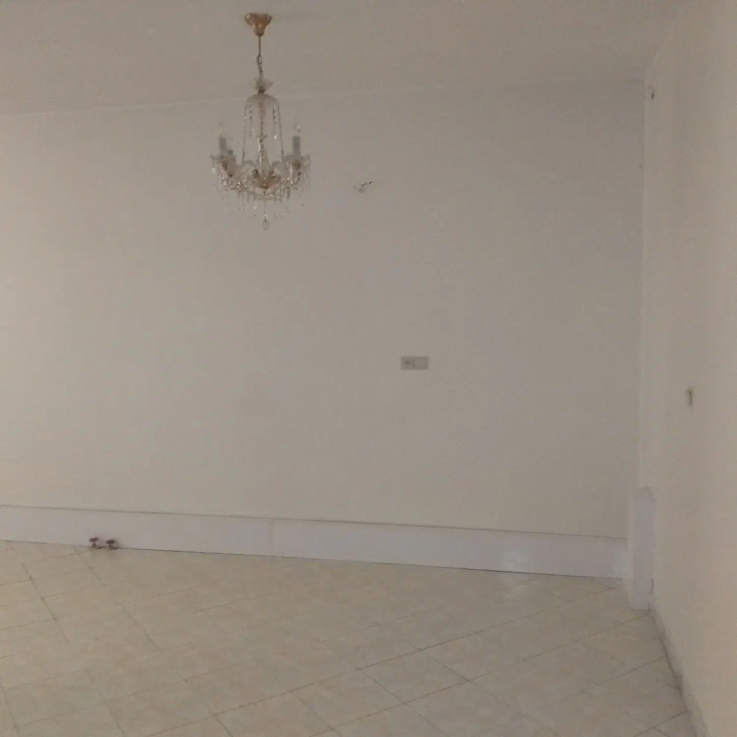 واحد ۸۵ متر دو خوابه چهارراه ولیعصر بزرگمهر