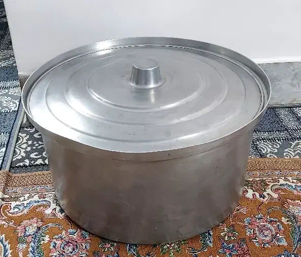 قابلمه بزرگ|ظروف پخت‌وپز|قم, کلهری|دیوار