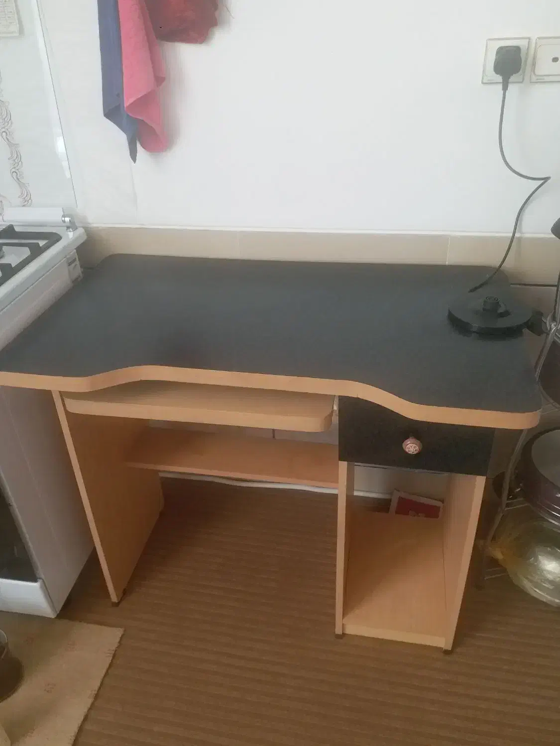 میزکامپیوتر|میز تحریر و کامپیوتر|خرم بید, |دیوار