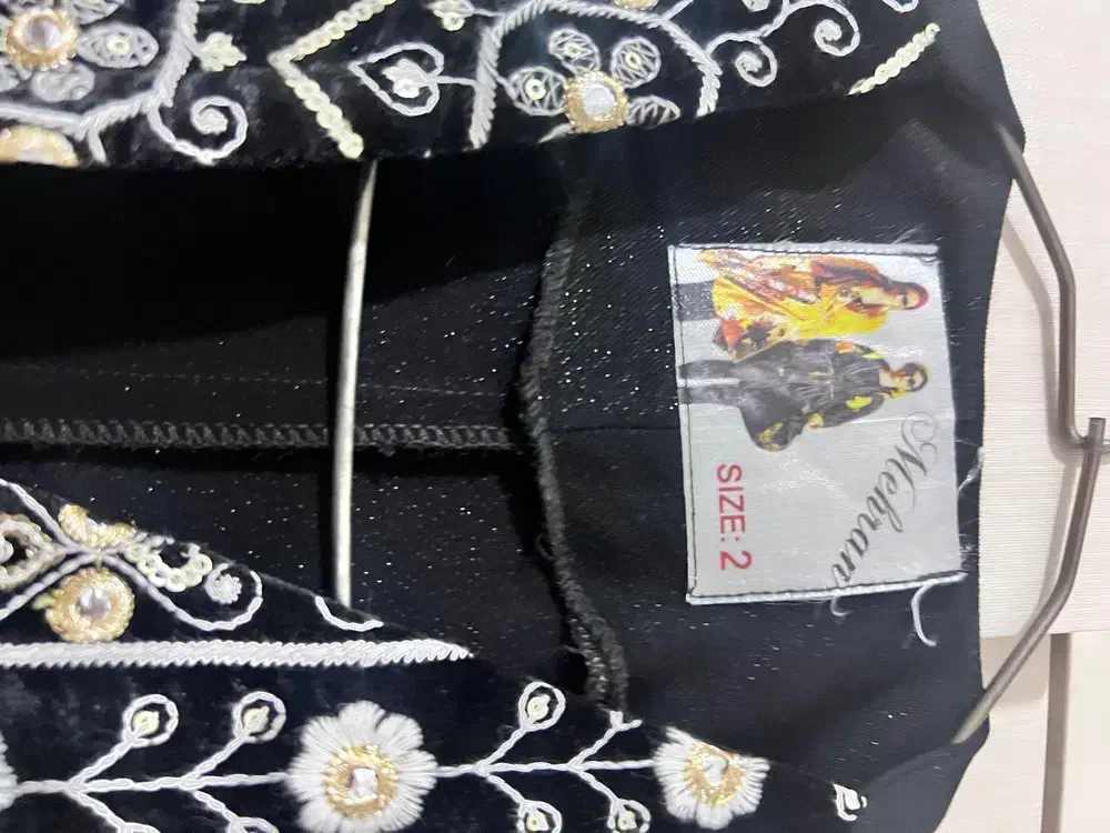 مانتو مجلسی|لباس|بومهن, |دیوار