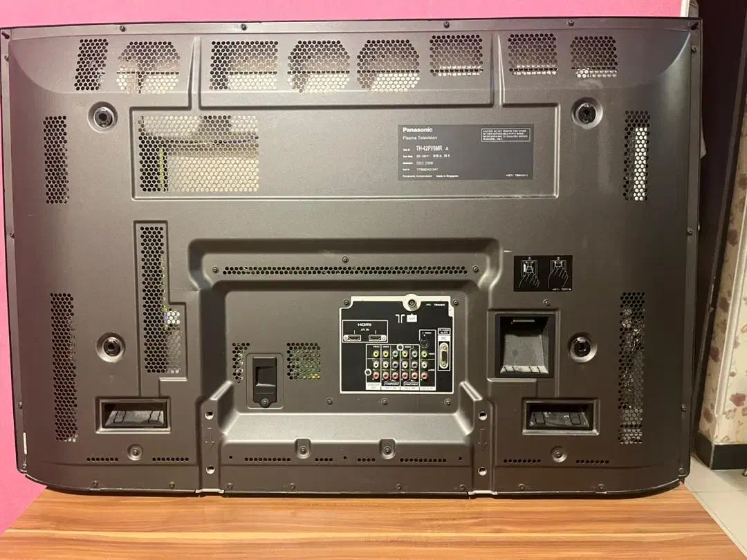 تلویزیون ۴۲ اینچ پاناسونیک|تلویزیون و پروژکتور|رشت, پل تالشان|دیوار