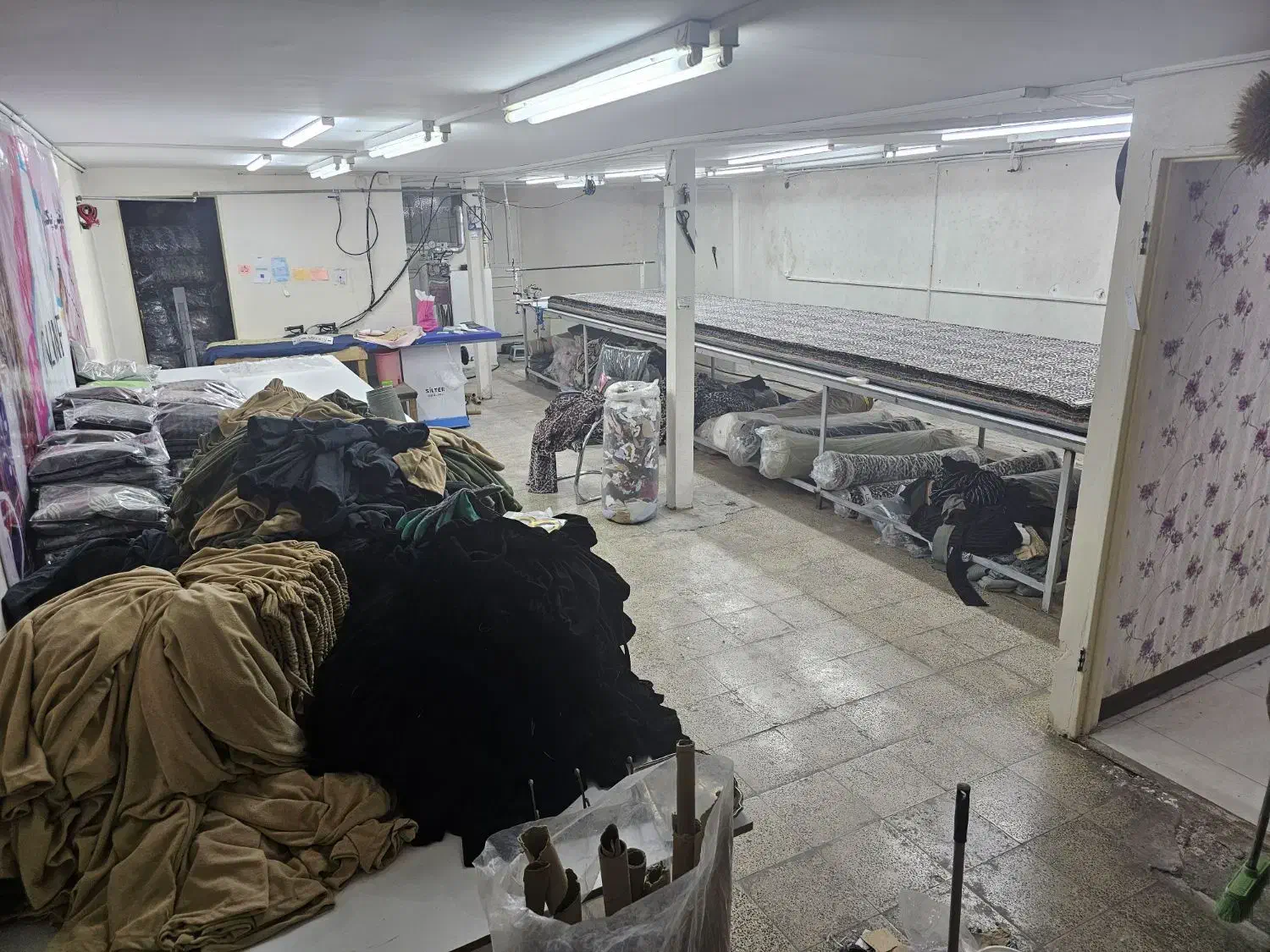 بسته بندی کار و اتو کار خانم|استخدام صنعتی، فنی، مهندسی|تهران, اسفندیاری|دیوار