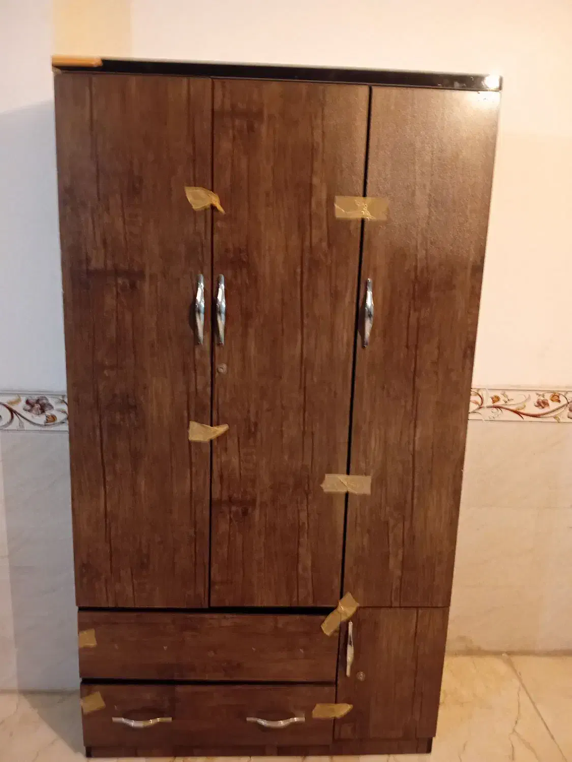 کمد لباس درحد نوع|جاکفشی، کمد، دراور|اردبیل, |دیوار