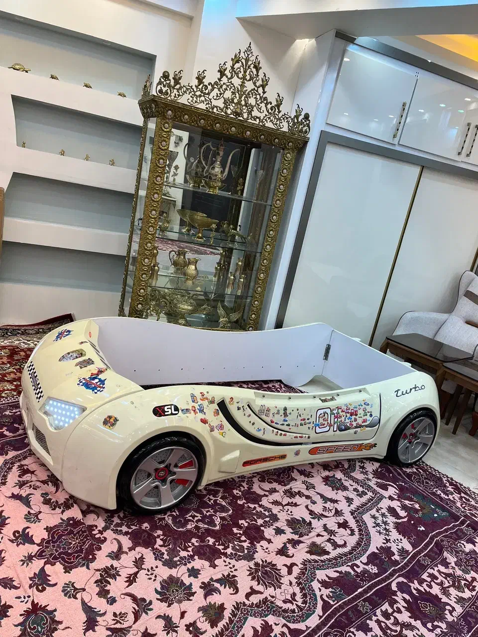 تخت|تخت و صندلی بچه|تبریز, |دیوار