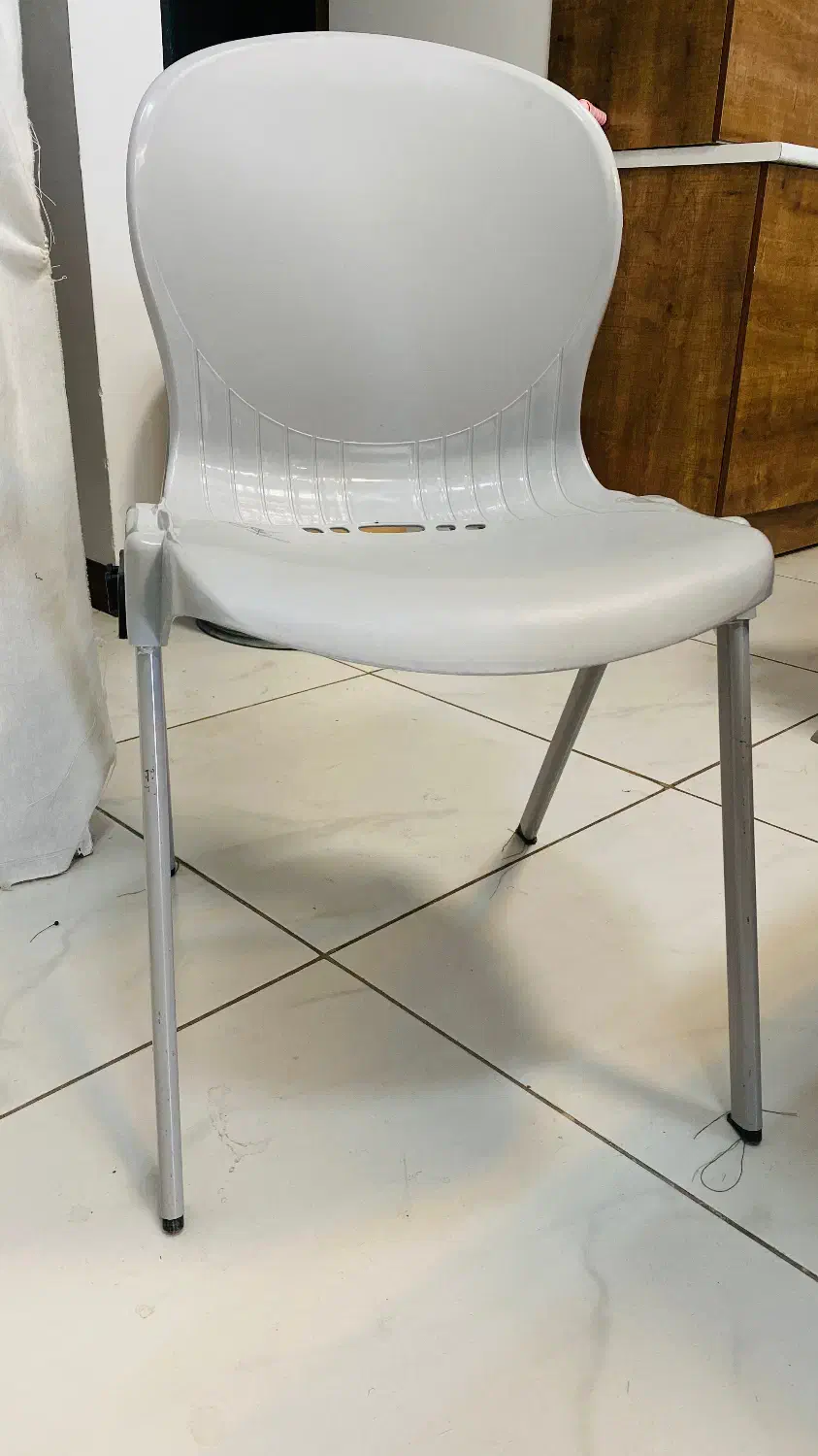 صندلی پایه فلزی|صندلی و نیمکت|یزد, |دیوار