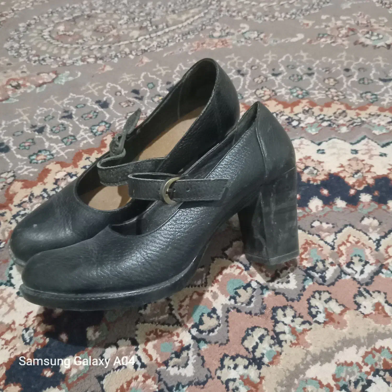 کفش|کیف، کفش، کمربند|کوهدشت, |دیوار