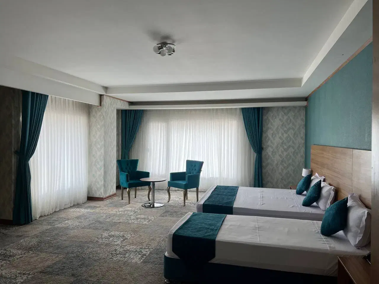 تور مشهد هوایی و قطار و اتوبوس (اقساطی)|تور و چارتر|قم, دورشهر|دیوار