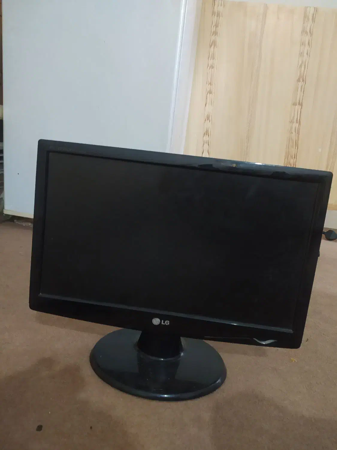 مانیتور LG در حد نو|رایانه رومیزی|مهر, |دیوار