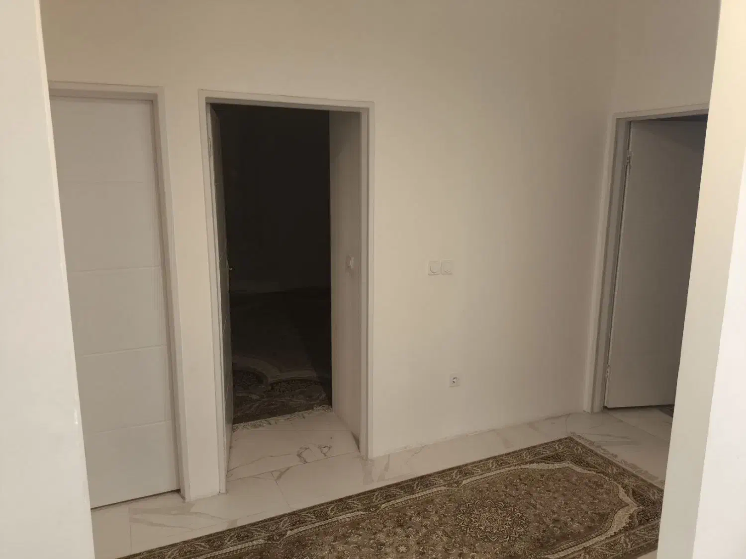 هم خونه خانم در آپارتمان بزرگ و دنج ( مشهد)|اجارهٔ آپارتمان|مشهد, کوی پلیس|دیوار