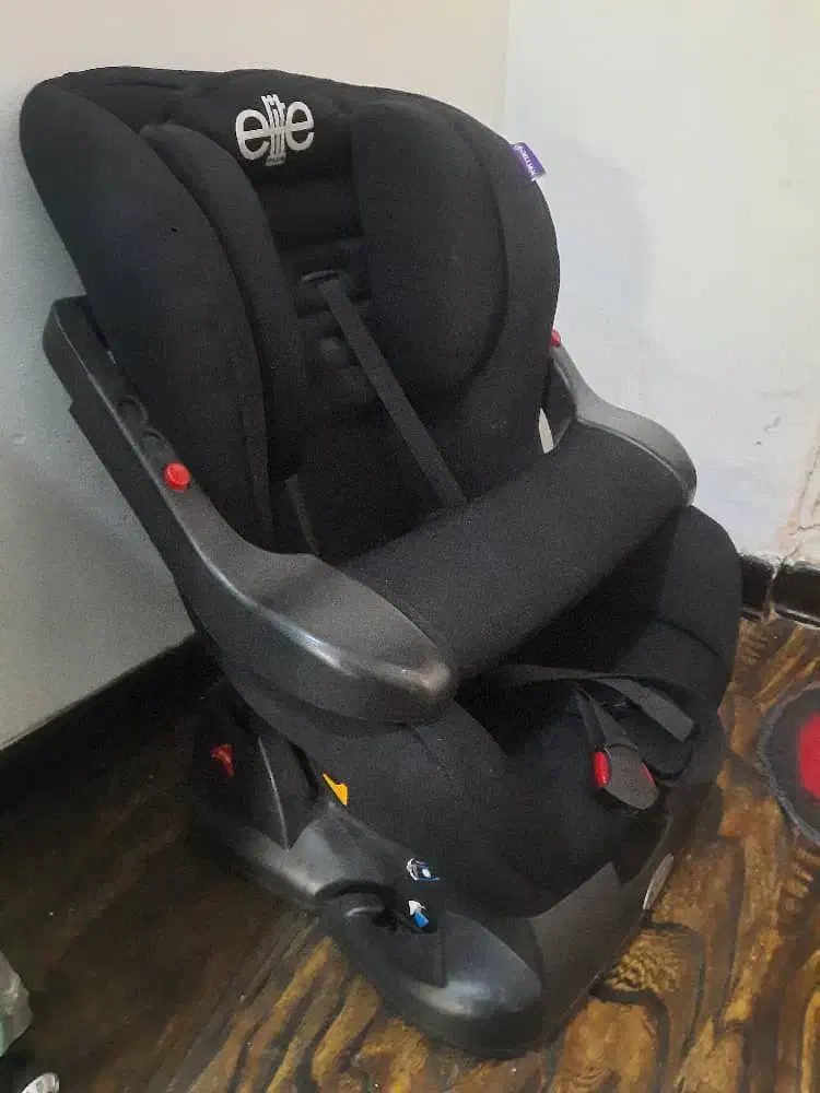 صندلی کودک ماشین|تخت و صندلی بچه|کرمان, |دیوار