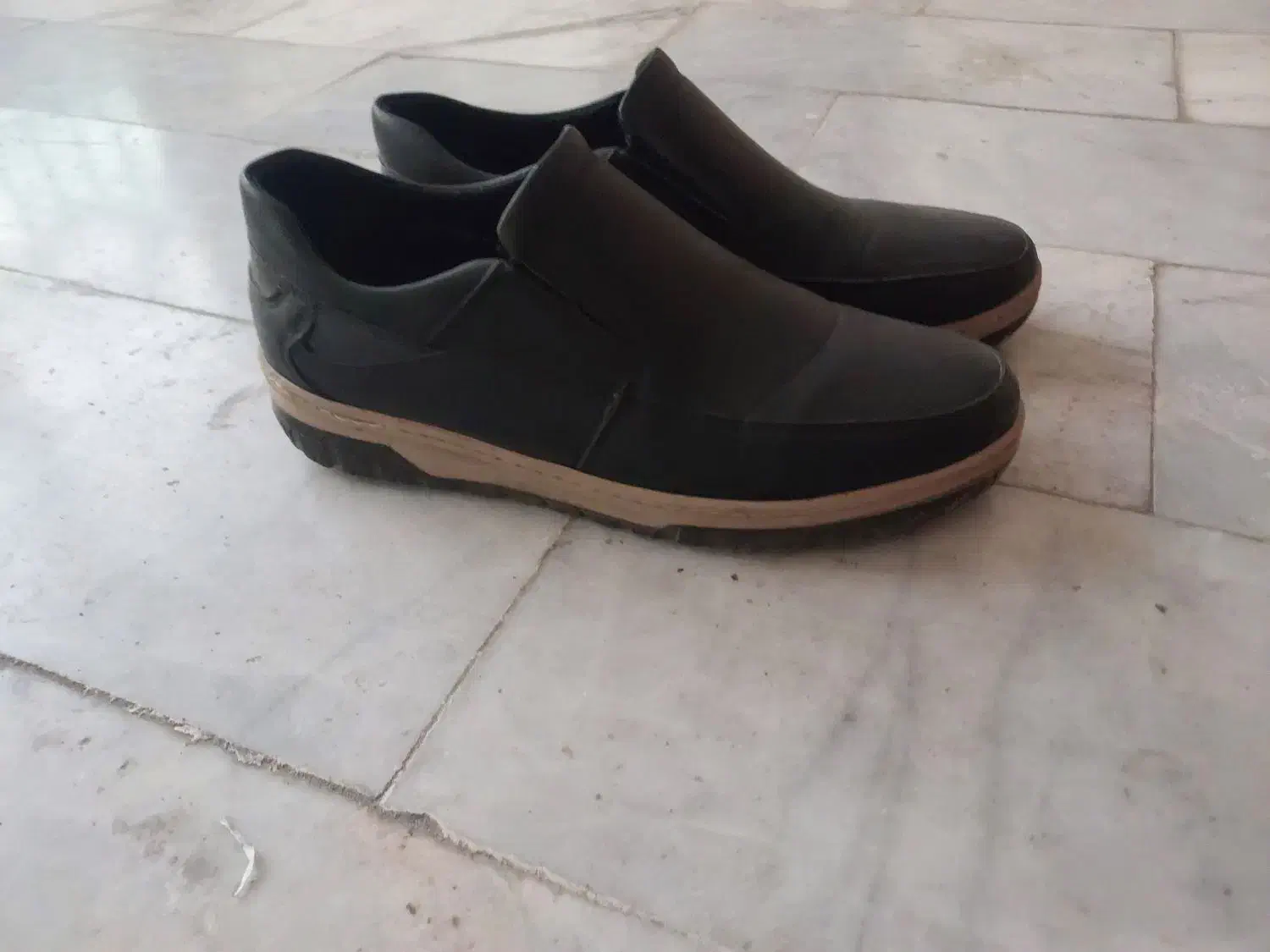 کفش نو|کیف، کفش، کمربند|شیروان (خراسان), |دیوار