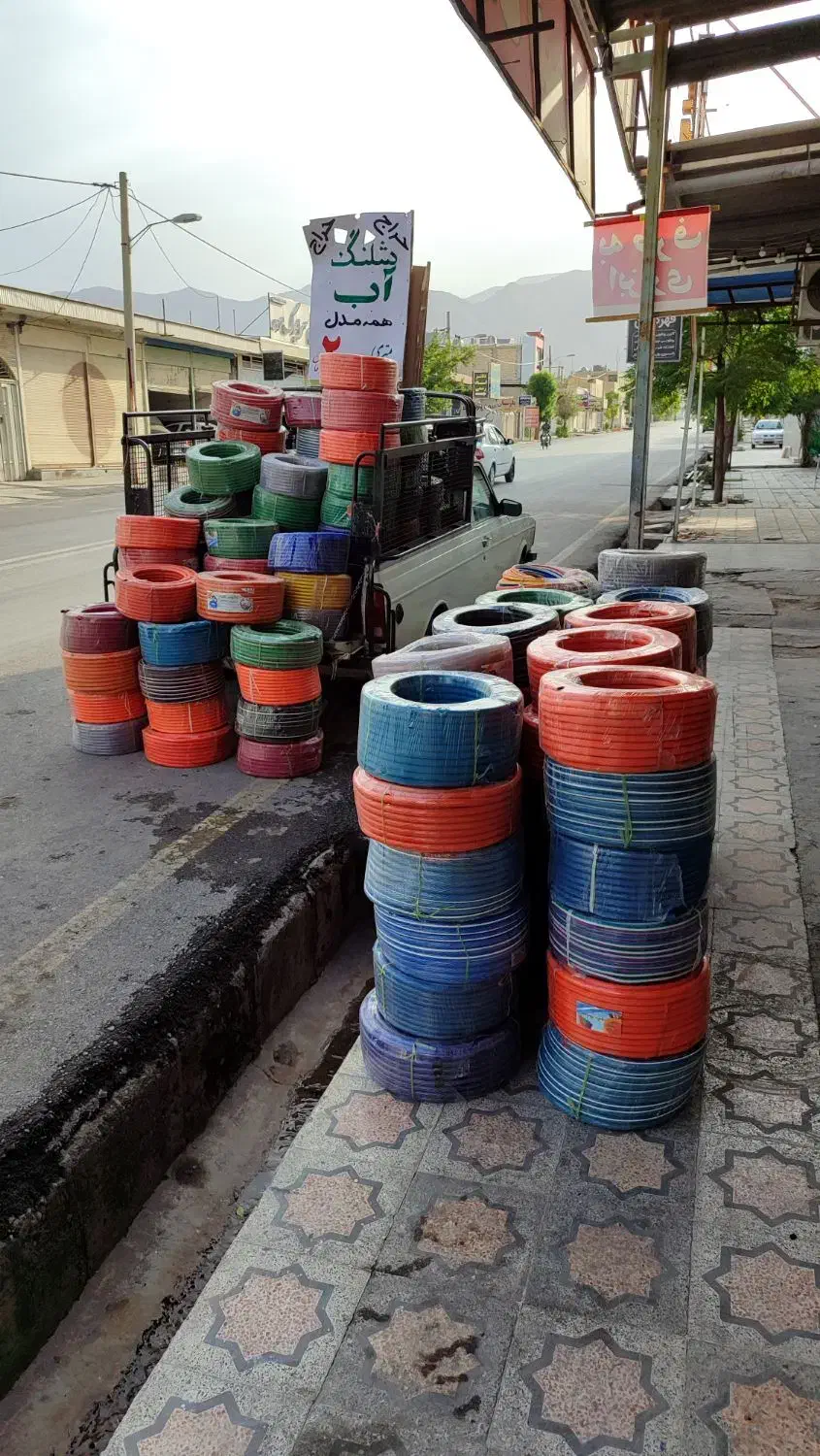 *فروش ویژه انواع شلنگ آب و گاز*|مصالح و تجهیزات ساختمان|داراب, |دیوار