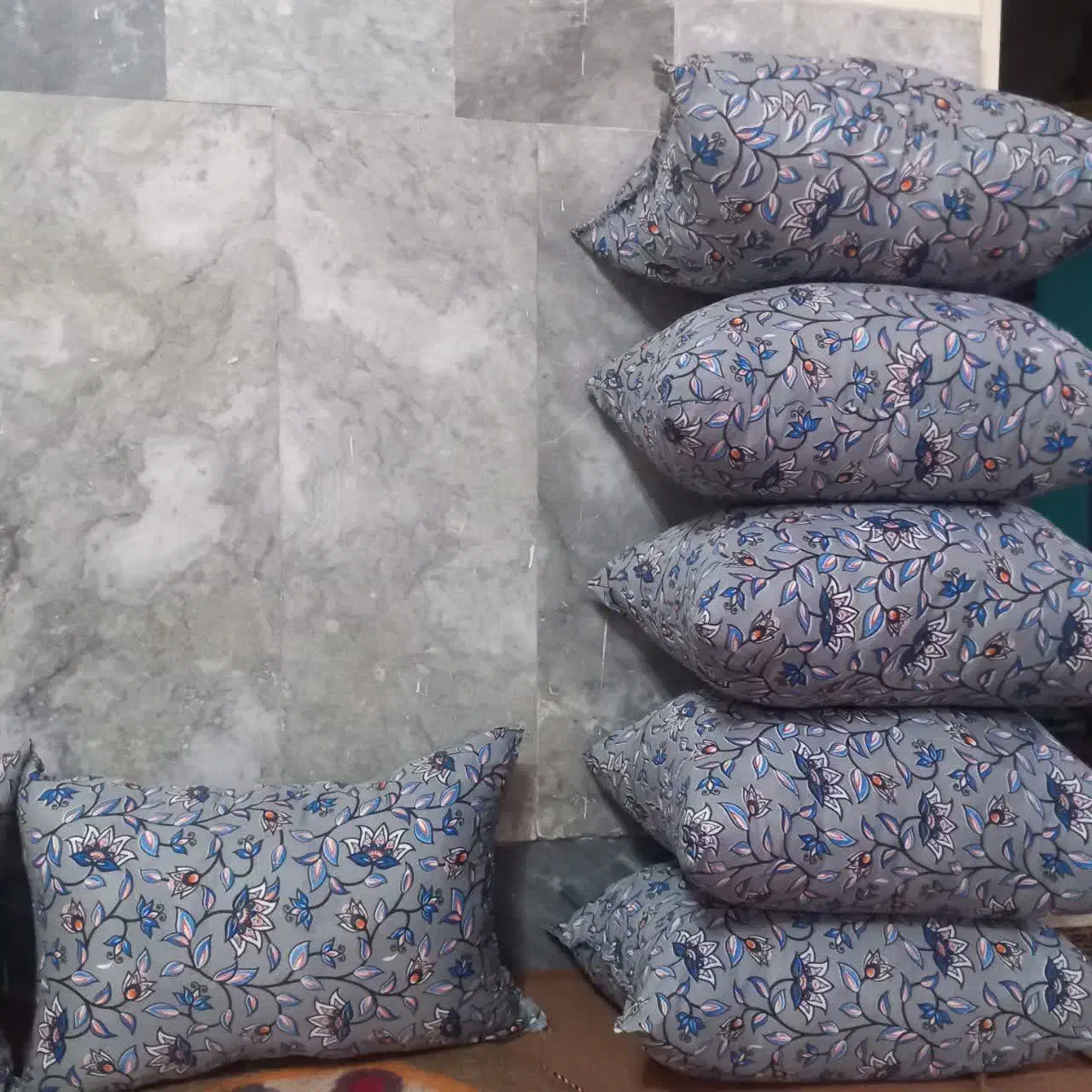 تولید و پخش بالش ارسال رایگان|رختخواب، بالش، پتو|قم, مسجد امام حسن|دیوار