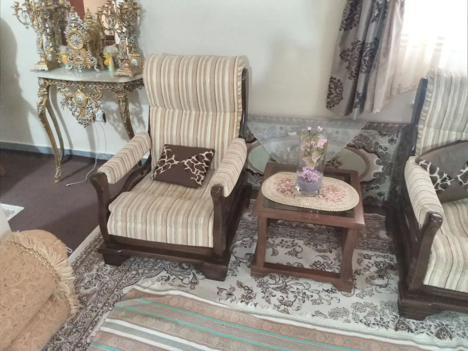 مبل ۷نفره آمریکایی|مبلمان خانگی و میز عسلی|هرسین, |دیوار