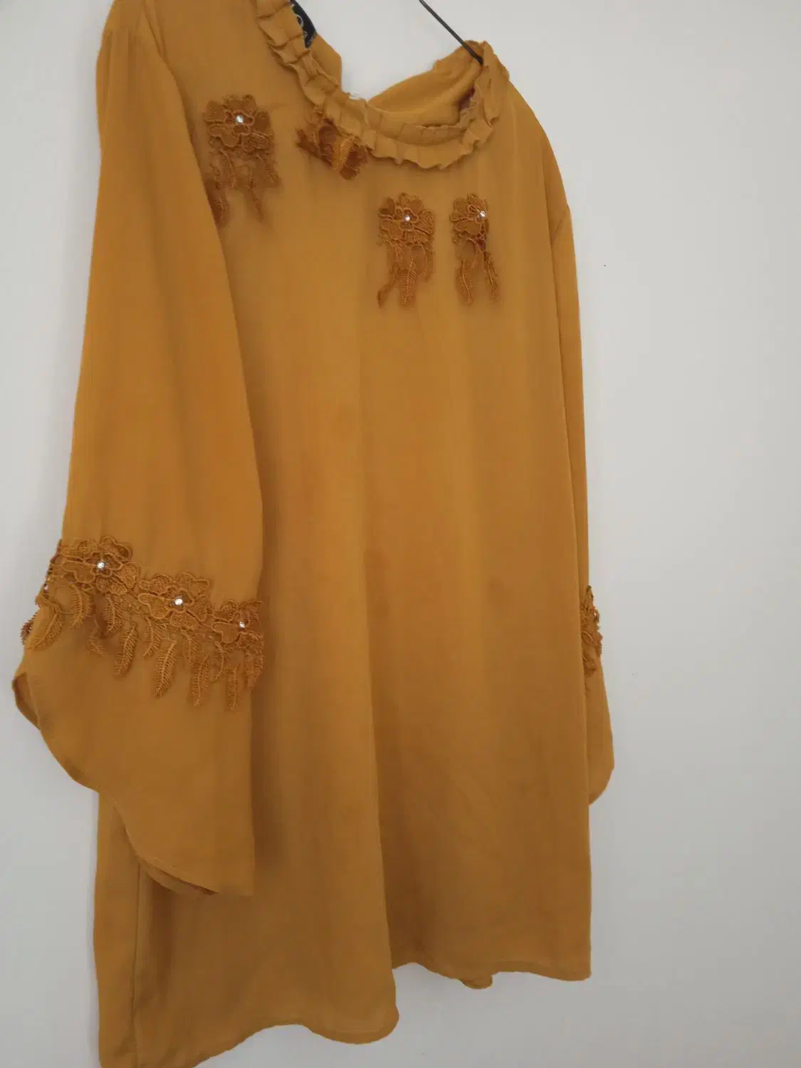 لباس زنانه در حد نو|لباس|گلبهار, شهر جدید گلبهار|دیوار