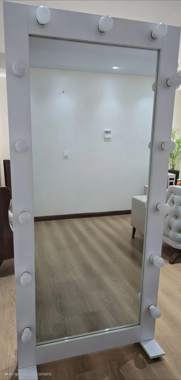 آینه قدی چراغ دار تمیز در حد نو|آینه|تهران, شهرک چیتگر|دیوار