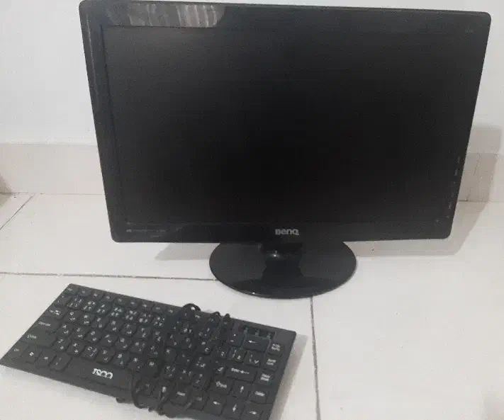 مانیتور BenQ و کیبورد تسکو tk8001|قطعات و لوازم جانبی رایانه|ری, اقدسیه|دیوار