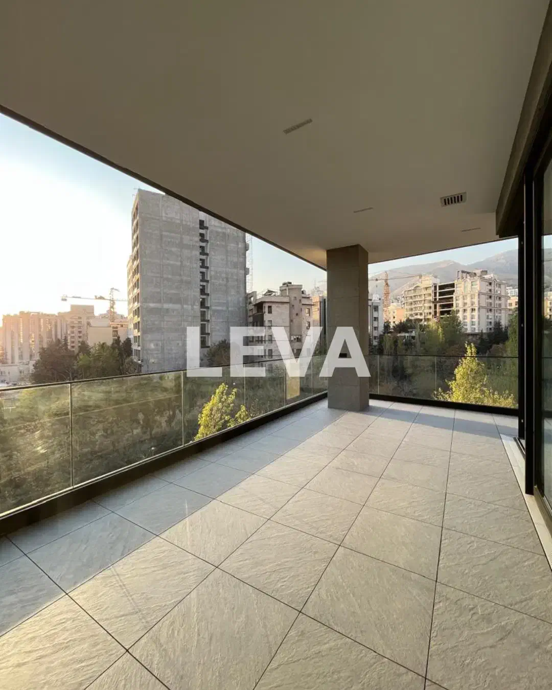 ۳۵۰متر مدرن و خاص ، ۴۰متر تراس با ویو ابدی ، 4p|اجارهٔ آپارتمان|تهران, زعفرانیه|دیوار