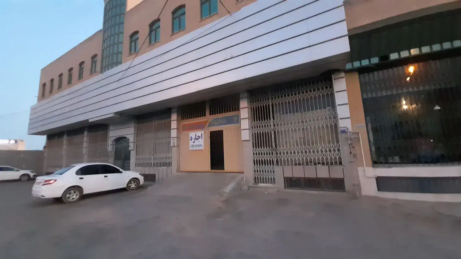 ملک اجاره ای ۱۷۰۰متر مناسب نمایندگی خودرو|اجارهٔ دفتر صنعتی، کشاورزی، تجاری|قم, شهر قائم|دیوار