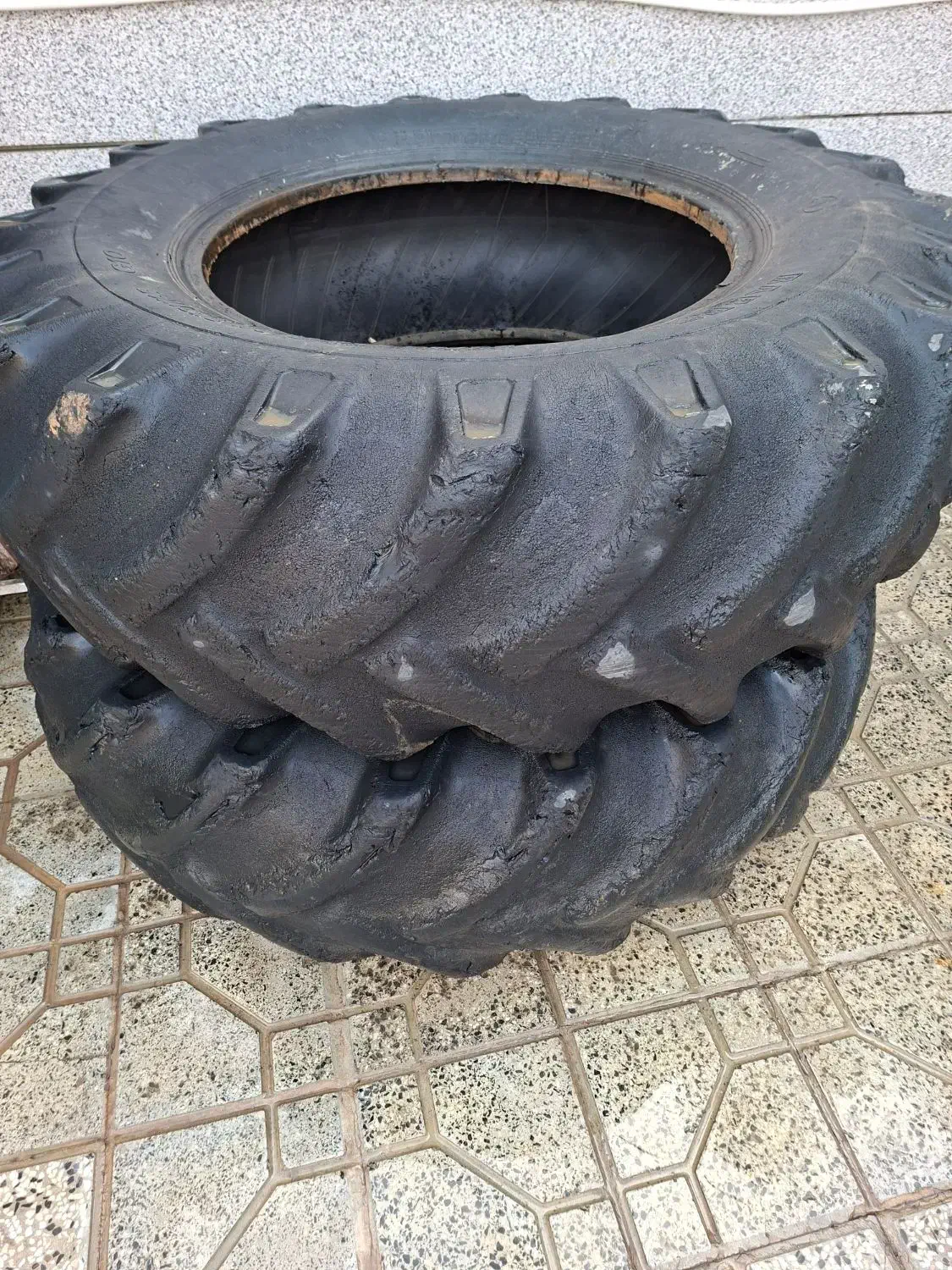 ۲ حلقه تایر تراکتور|قطعات یدکی و لوازم جانبی|کوهدشت, |دیوار