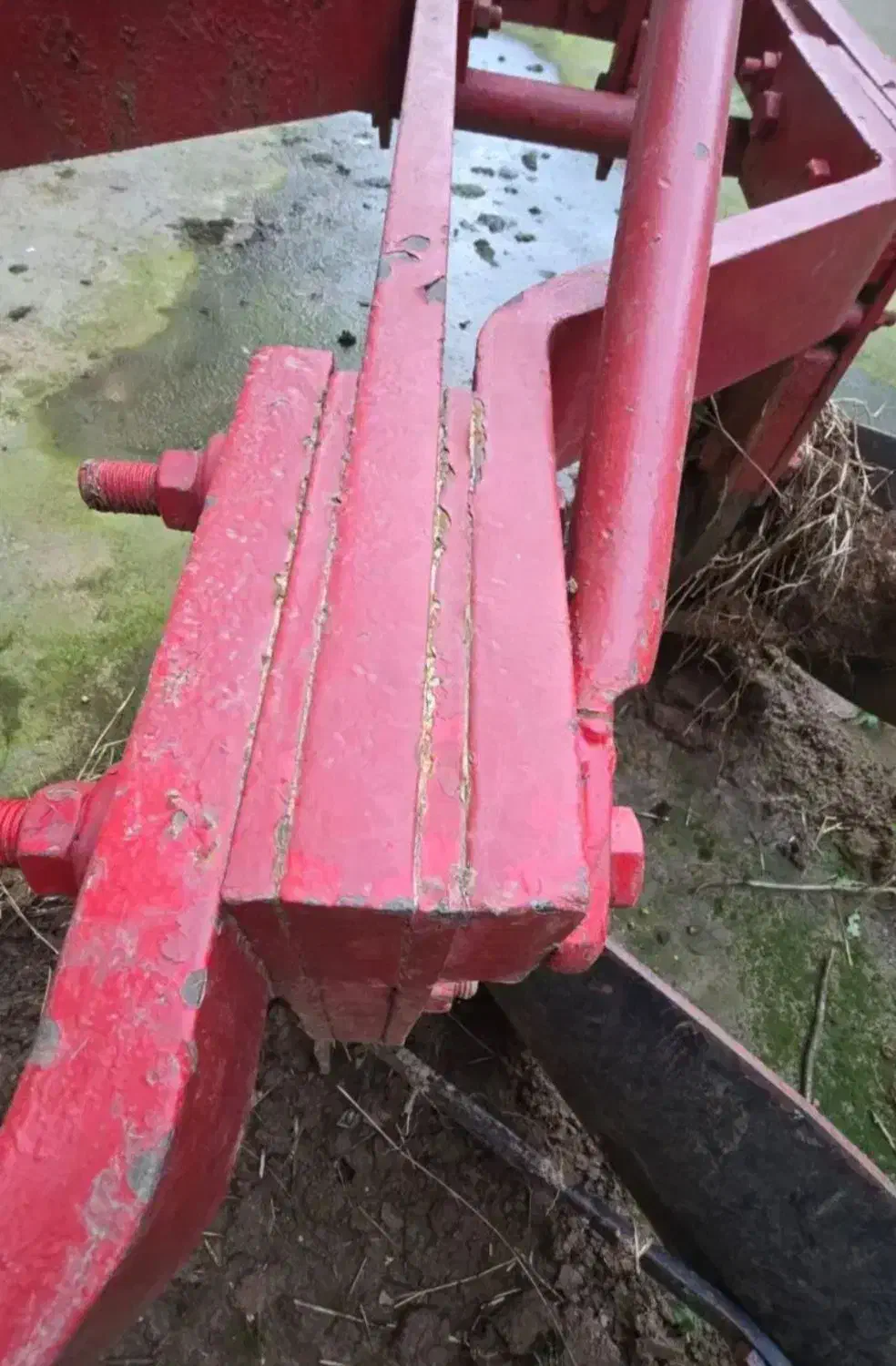 گاو آهن ۴ خیش بلژیکی|ماشینآلات صنعتی|ملایر, |دیوار