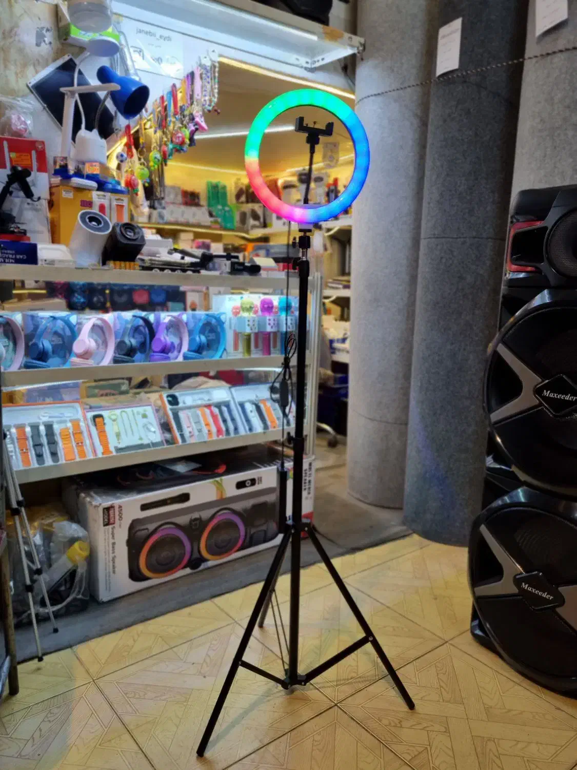 پخش رینگ لایت عکاسی ۷ رنگ با پایه|دوربین عکاسی و فیلم‌برداری|تبریز, |دیوار