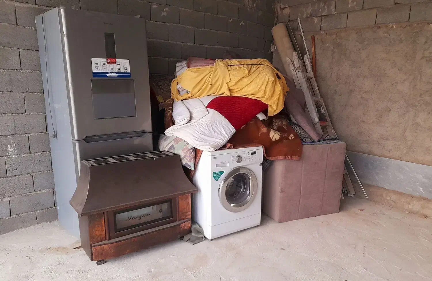 اجاره محوطه باز و انبار سر پوشیده|اجارهٔ مغازه و غرفه|فردیس, شهرک شهید حسینی|دیوار