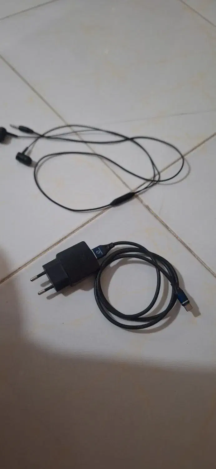 هندسفری و شارژر|لوازم جانبی موبایل و تبلت|چناران, |دیوار