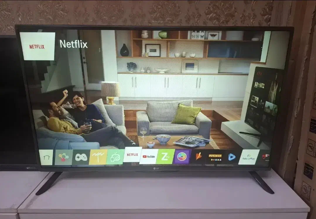 تلویزیون 43 اینج LG سری SMART webos|تلویزیون و پروژکتور|مشگین شهر, |دیوار