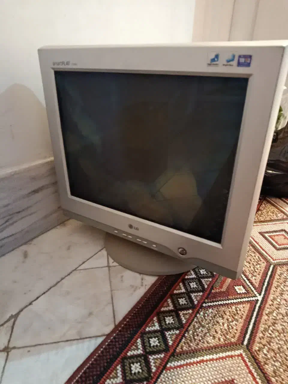 مانیتورقدیمی|قطعات و لوازم جانبی رایانه|تبریز, |دیوار