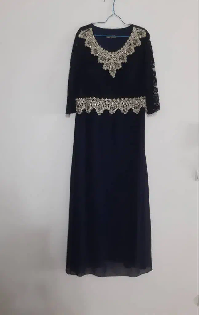 پیراهن مجلسی|لباس|خرم‌آباد (تنکابن), |دیوار