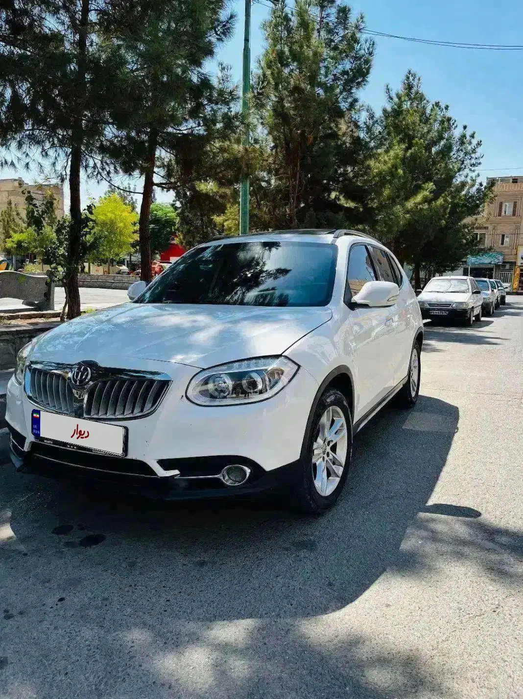 برلیانس v5وارداتی۲۰۱۴ بسیار تمیز به به ای|خودرو سواری و وانت|کرج, کمالشهر|دیوار