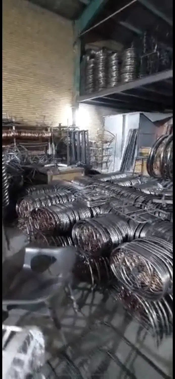 صندلی باغی|صندلی و نیمکت|رشت, پیرسرا|دیوار