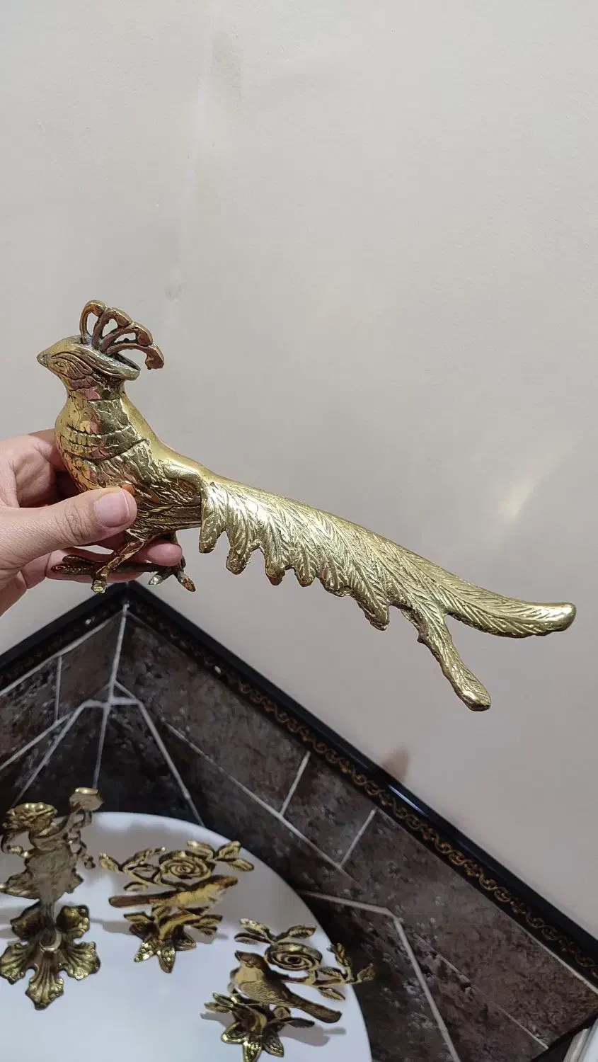 مجمسه و جاکلیدی برنزی|مجسمه، تندیس، ماکت|کاشان, شهرک خاتم الانبیا (مسکن ملی کاشان)|دیوار