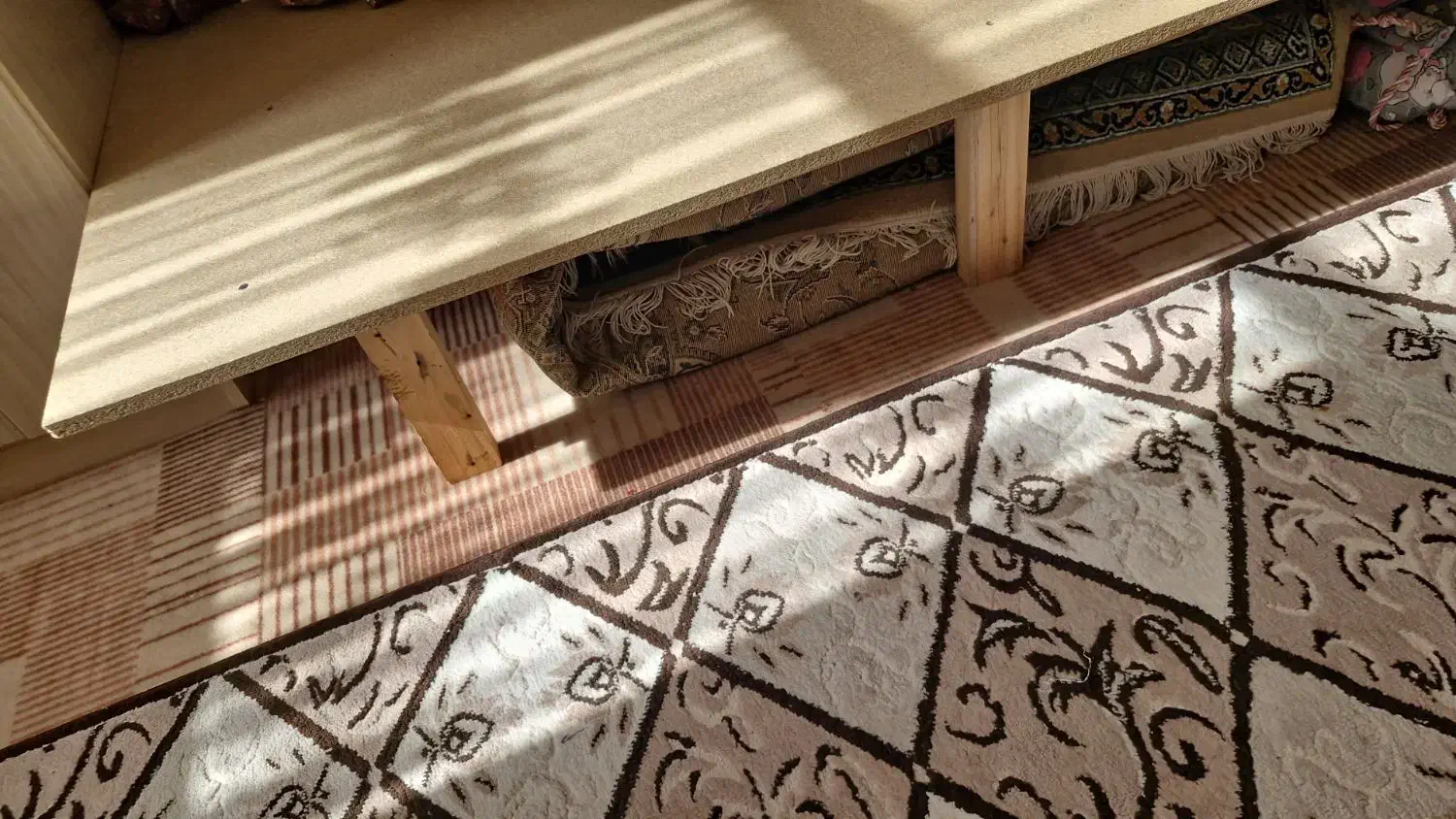 زیر تختی|تخت و سرویس خواب|فولادشهر, C5|دیوار