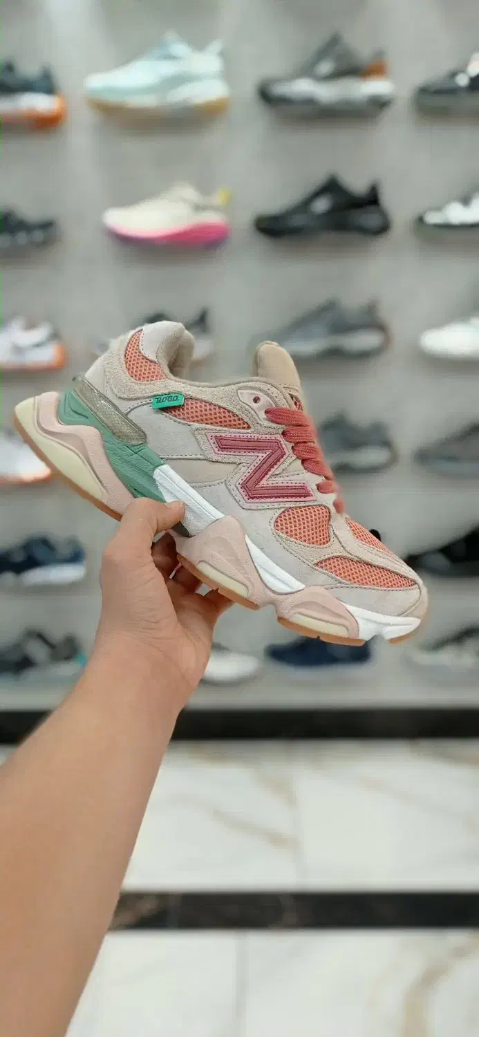 کفش|کیف، کفش، کمربند|بانه, |دیوار