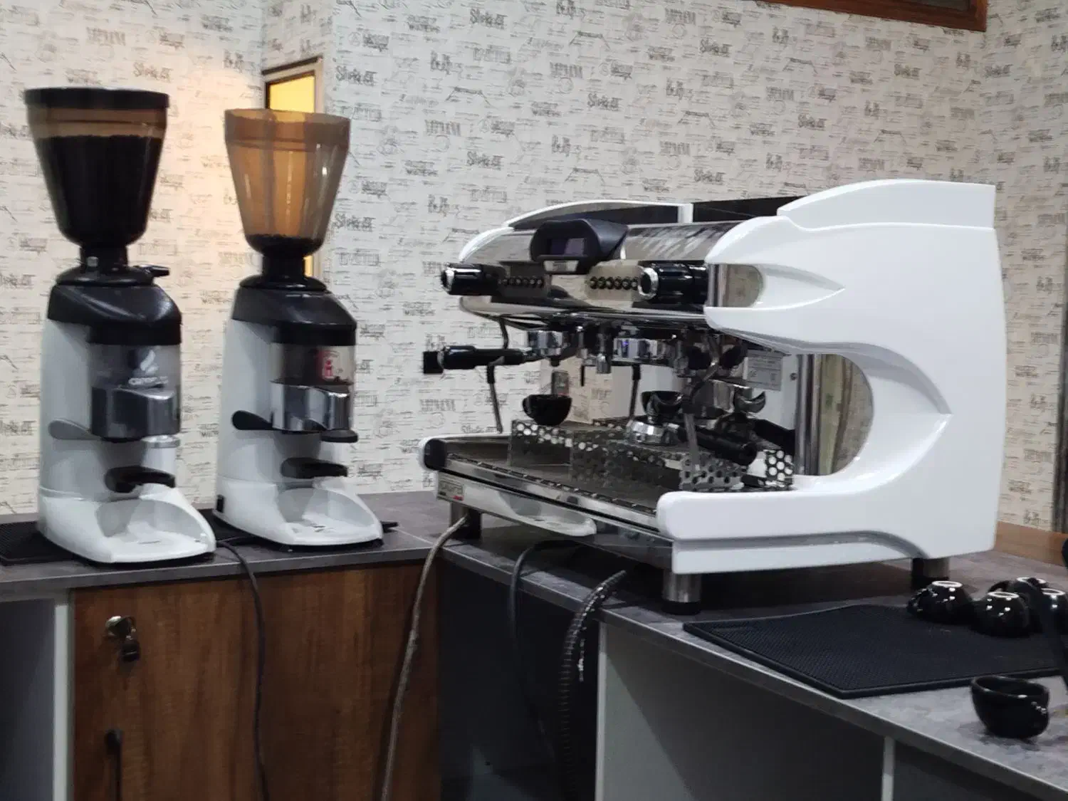 اسپرسو کافه قهوه|کافیشاپ و رستوران|اصفهان, باغ زرشک|دیوار