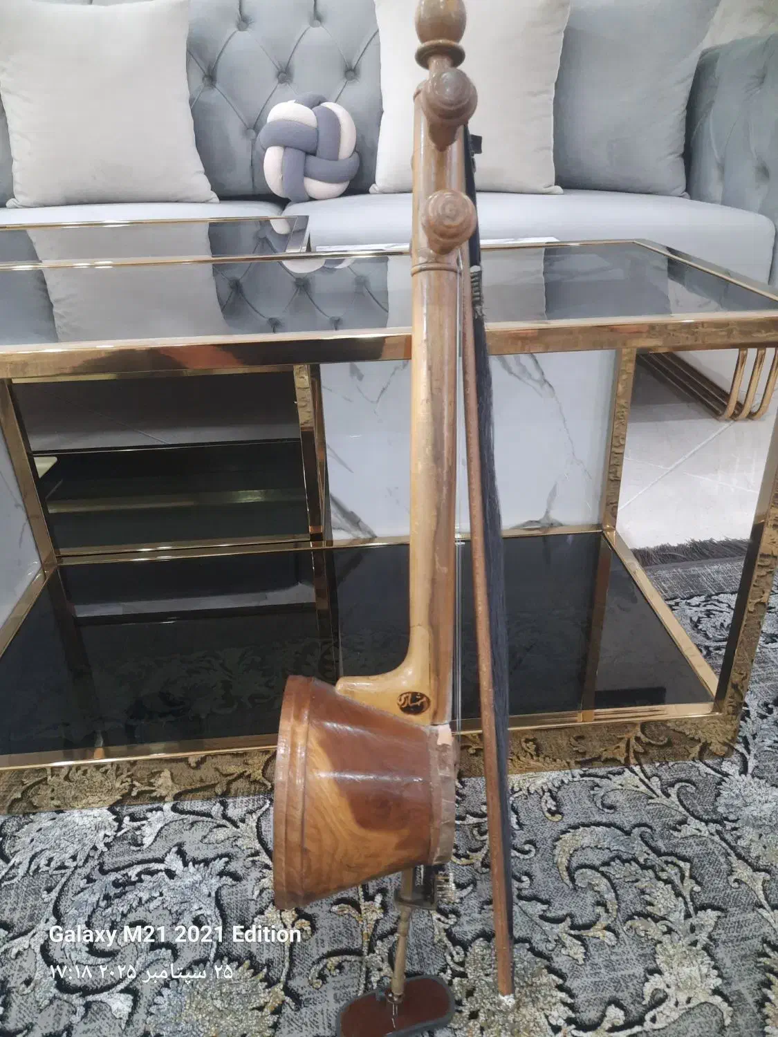 کمانچه شهبازی اصیل|سازهای سنتی|رباطکریم, رباطکریم|دیوار