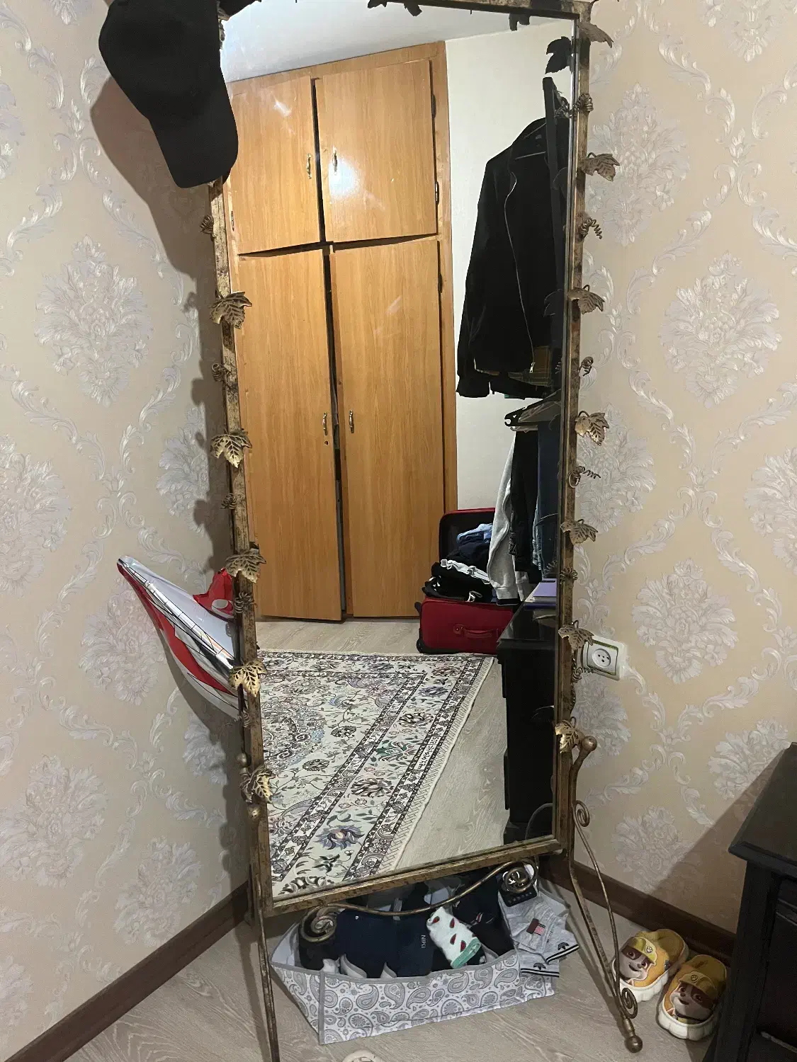 آیینه قدی|آینه|رشت, منظریه|دیوار