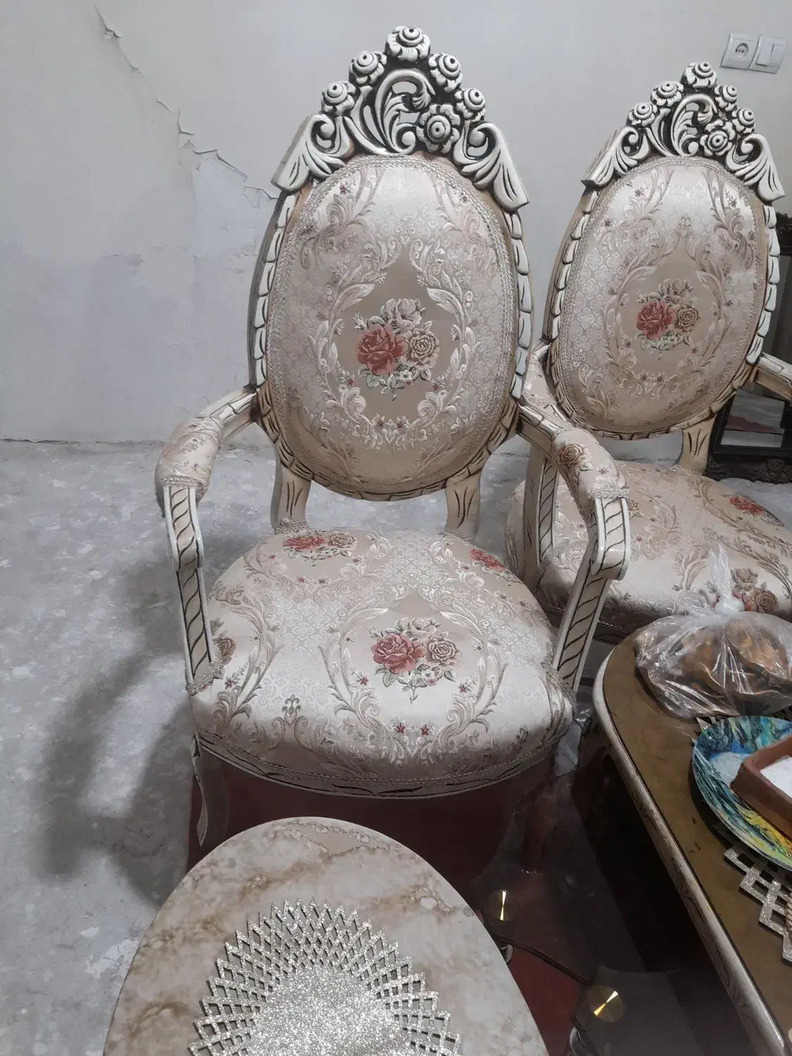 مبل سلطنتی چوب ۹نفره|مبلمان خانگی و میز عسلی|اسلام‌شهر, شهرک محمدیه|دیوار