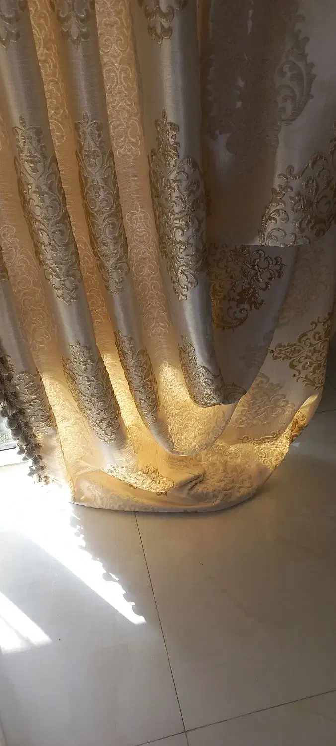 پرده برجسته سفید طلایی|پرده، رانر، رومیزی|اصفهان, طامه|دیوار