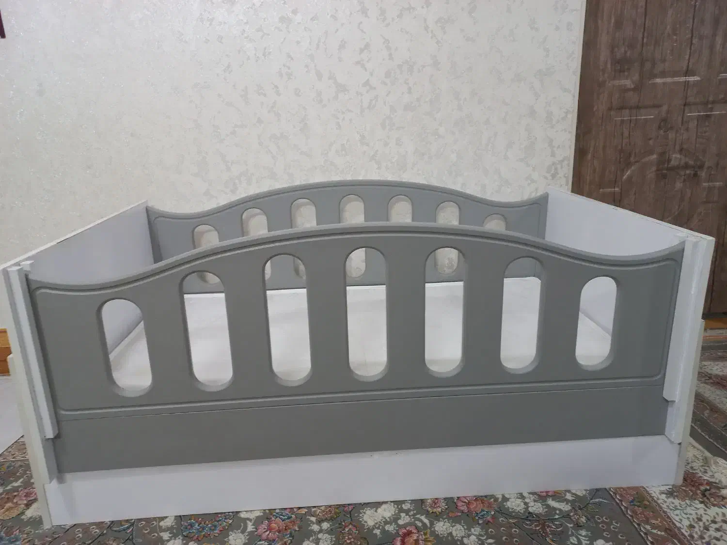 تخت گهواره ای کودک سیسمونی|تخت و صندلی بچه|مشهد, تلگرد|دیوار