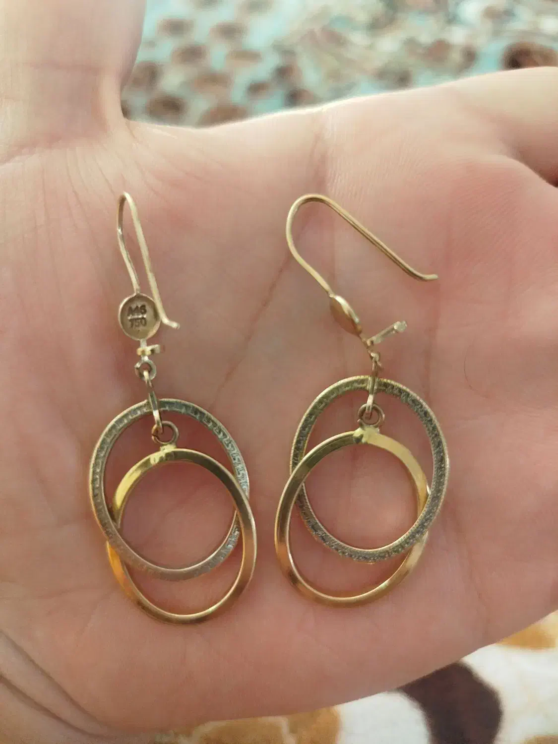 گوشواره|جواهرات|ایوان, |دیوار