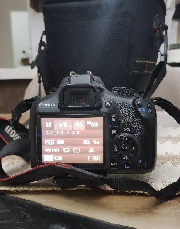 دوربین کانن 1300D با لنز 18-135 کاملا سالم|دوربین عکاسی و فیلمبرداری|رشت, رودبارتان|دیوار