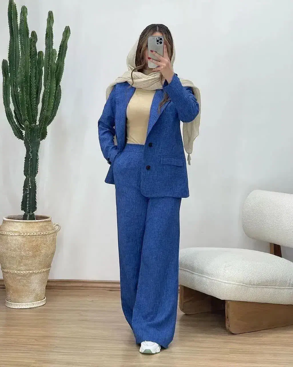 ست زیبا|لباس|رشت, لاکان شهر|دیوار