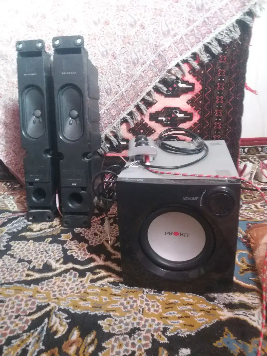 دو عدد بلندگو و یک ساب|سیستم صوتی خانگی|شاهرود, |دیوار