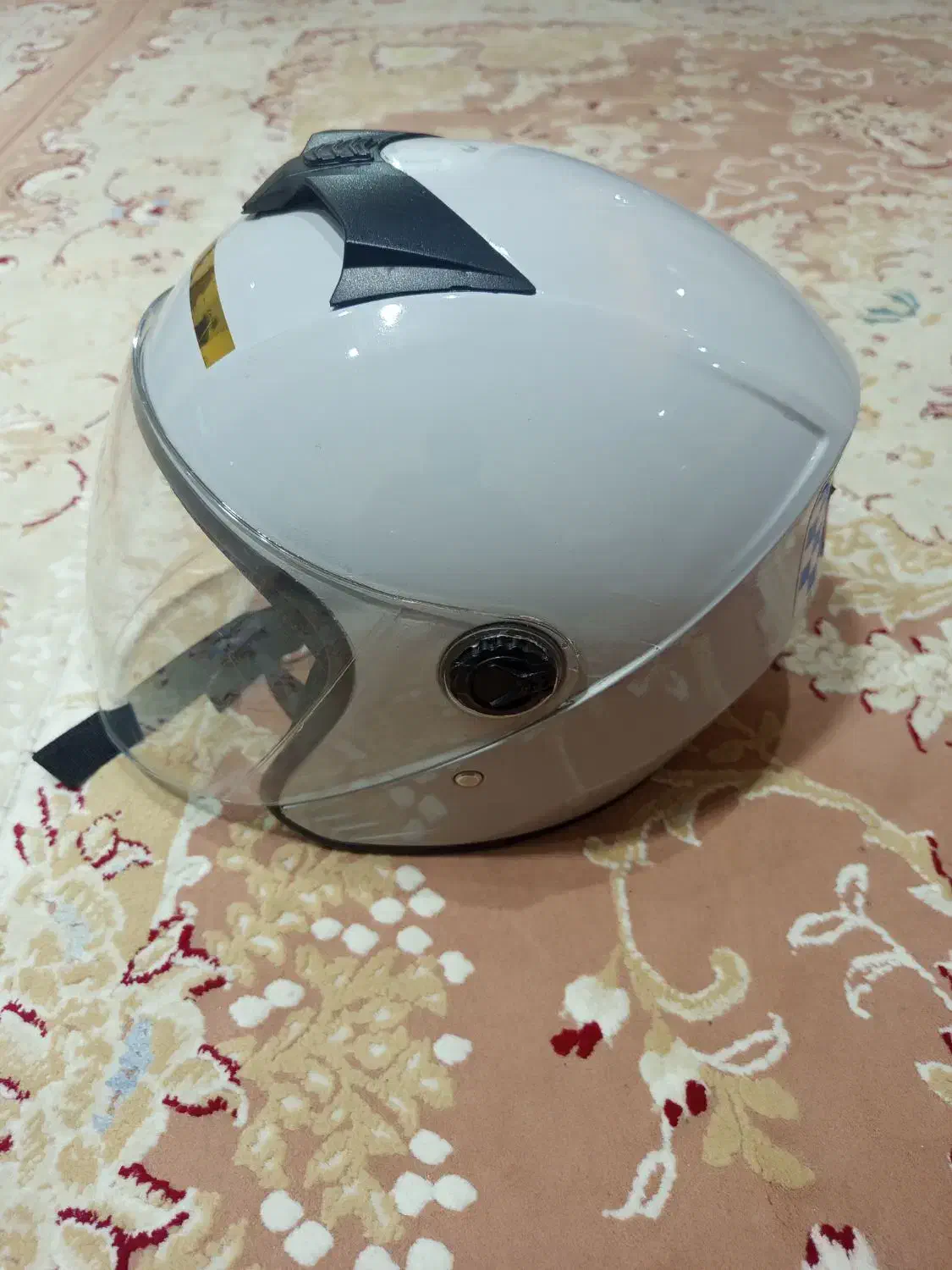 کلاه کاسکت در حد نو|قطعات یدکی و لوازم جانبی|اندیشه, شهرک مریم|دیوار